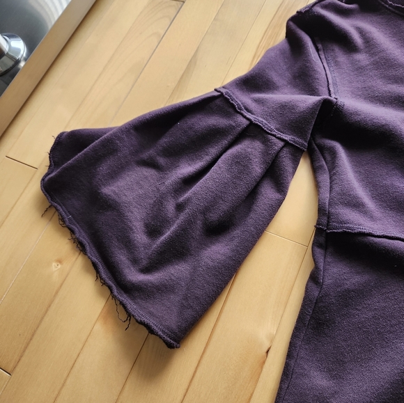 Calvin Klein top - Picture 2 of 11